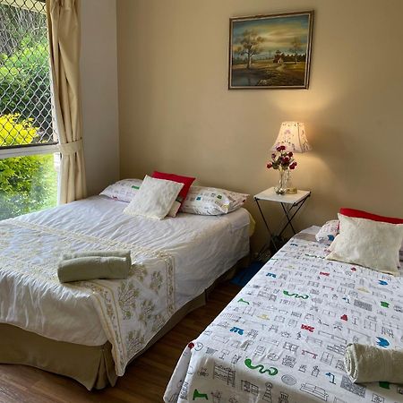 Theme Parks Amituofo Homestay Gold Coast Luaran gambar